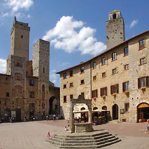 Leon Bianco San Gimignano